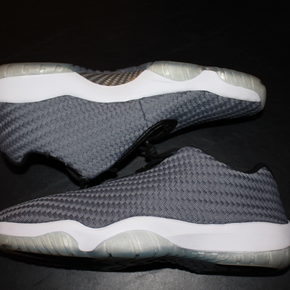 Jordan Future Low Cool Grey 2015 718948-004 - Picture 2 of 7